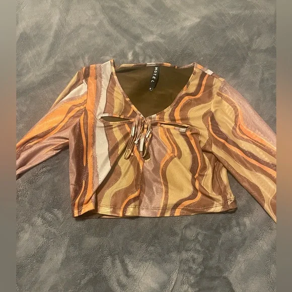 Motel Rocks - Earthy Gradient Top - Picture 4 of 7